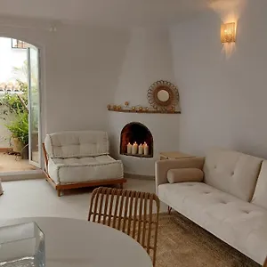 https://new-boho-home-with-pool-balcony-and-private-garden.hotelsinnerja.org